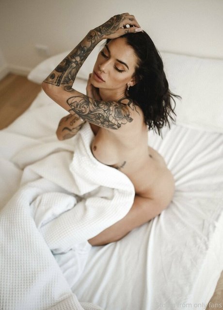 kkrystal galtry actrice galerie