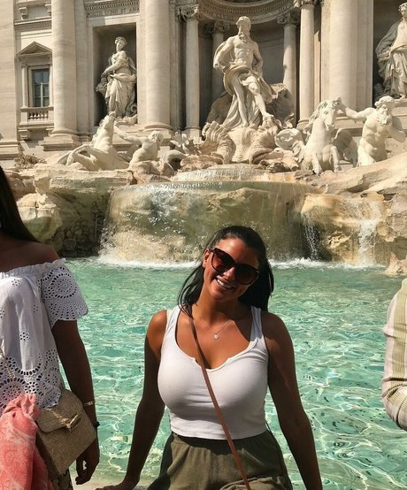 entraînement en salle de sport uniquement pour les fans sexy jolie image