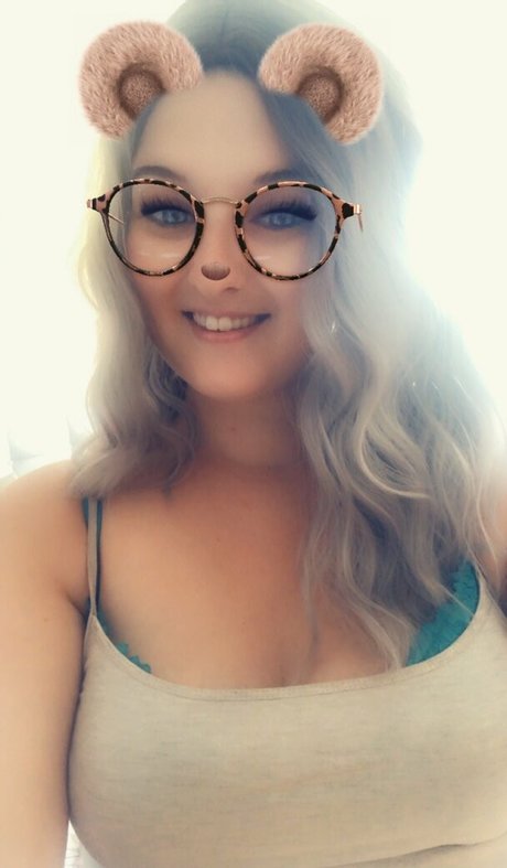 babyminx692 actrice nue galeries