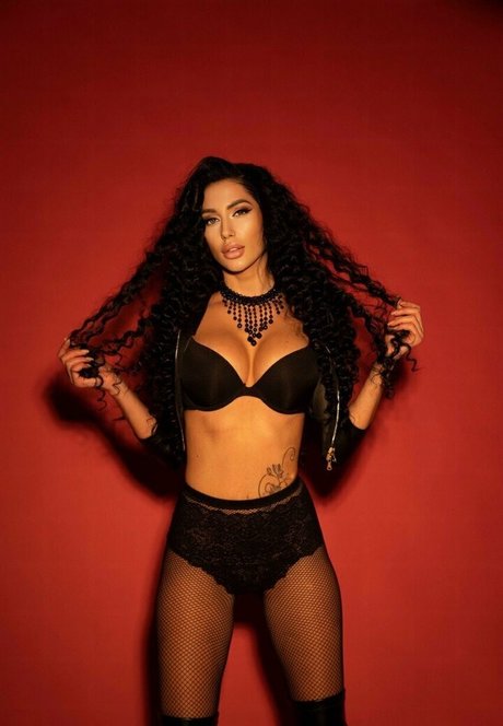 gros seins ébène onlyfans haut img