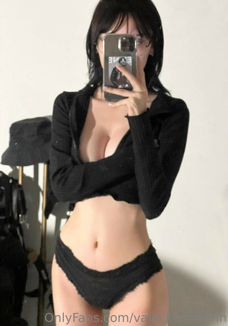 Valerya Salinas modèle artistique galerie