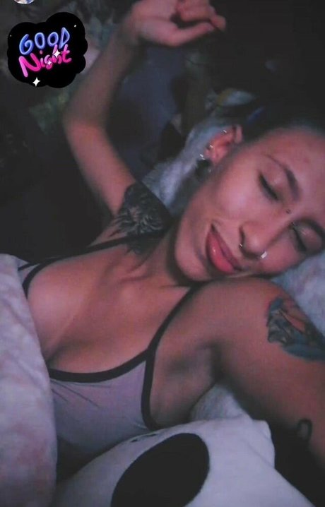 Missmushrooms modèle pornographique image