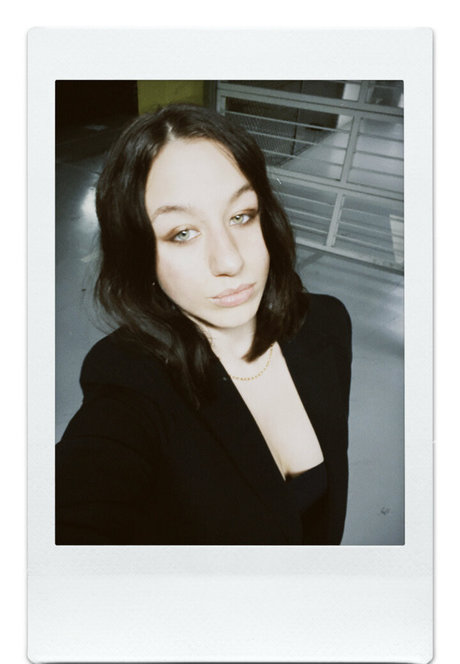 actrice onlyfans chaud de haute qualité image