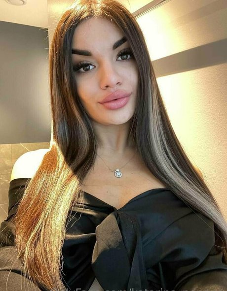 katarina popova actrice sexy galerie