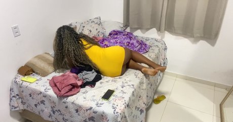 Renata Souza star pornographique image