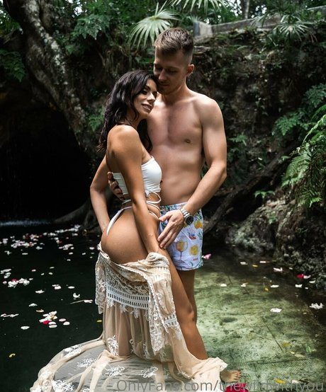 thewildwithyou nus de stars du porno photo