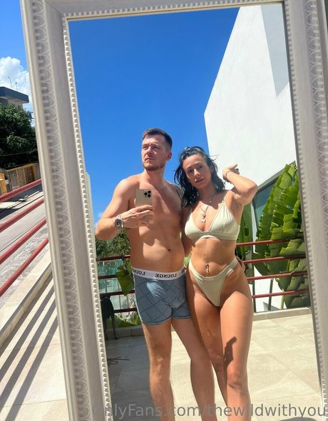 thewildwithyou modèle de haute qualité archive