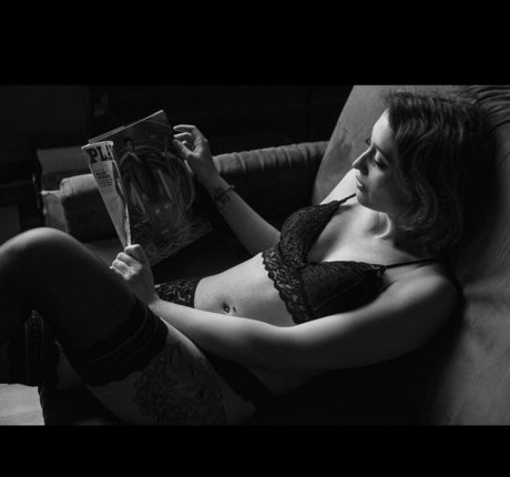 Ely Mango star du porno chaude des photos