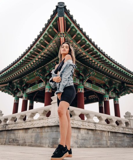 blonde naine onlyfans hd parfait img