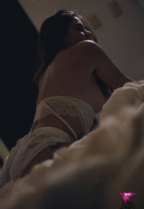 marianatureza69 modèle chaud photos