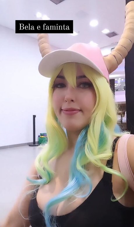 michiisdiary actrice érotique image