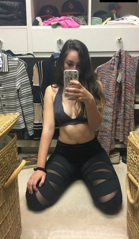 Leila Saltzman star du porno gratuite image