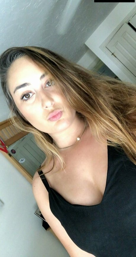 Leila Saltzman belle actrice photos