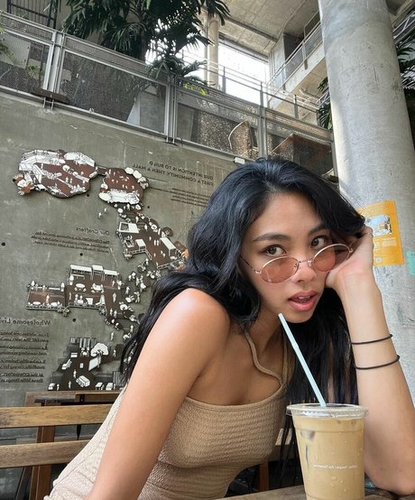 Ya Stacey modèle magnifique collection