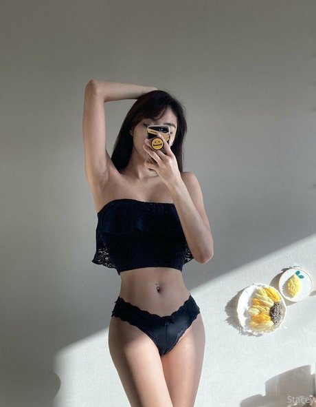 Ya Stacey modèle érotique image