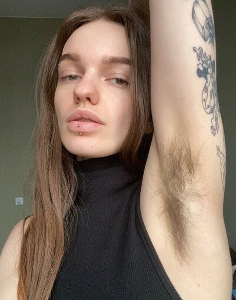 hairybarbie actrice archive