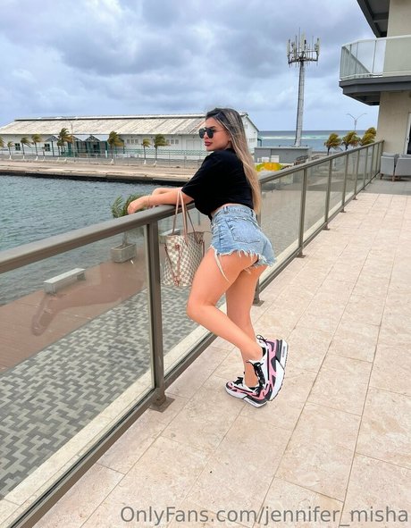 éjacule sur la langue onlyfans parfait nu des photos