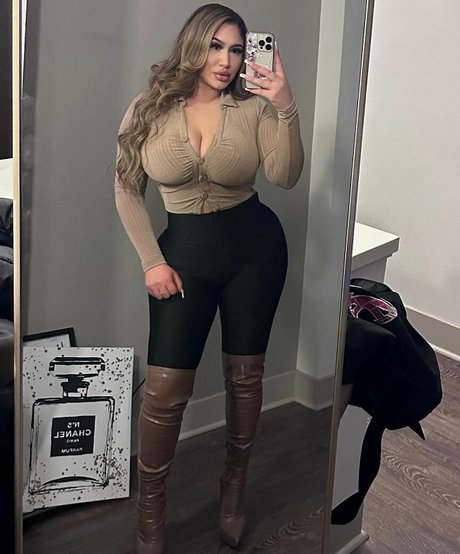 Dkxvs 27 Vdee27 actrice de grande qualité galeries