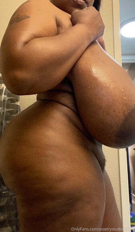 milf aux cheveux noirs onlyfans porno nus des photos