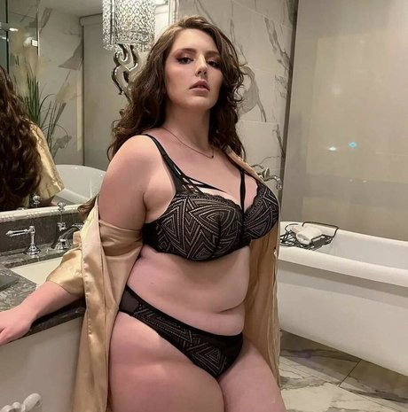 Kelley J sexe star du porno photo