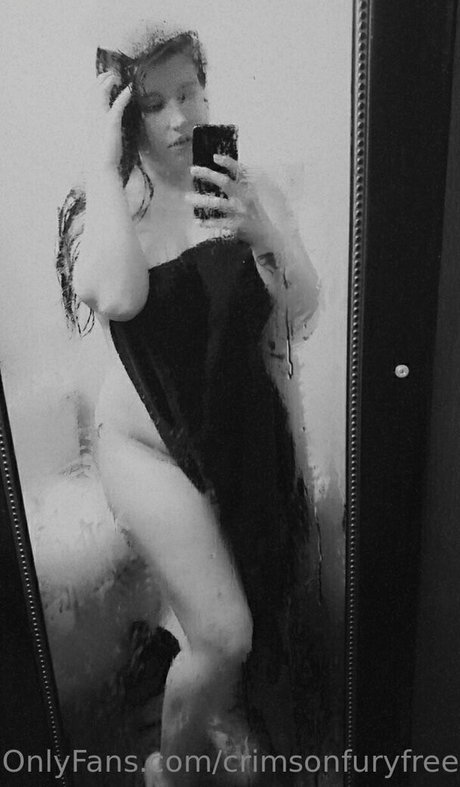 crimsonfuryfree haut modèle images