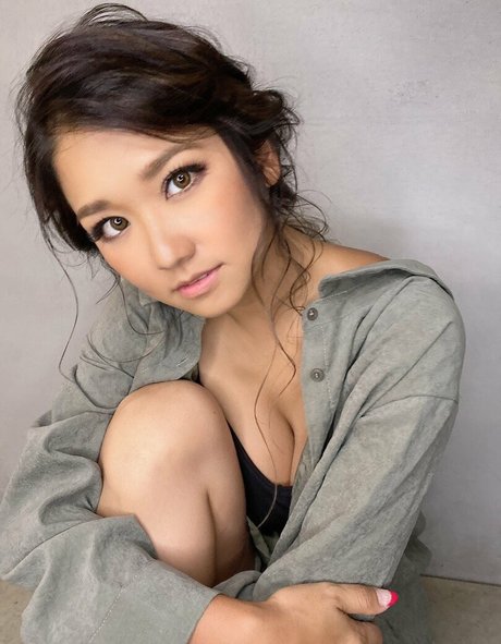 erikamoka star du porno érotique images