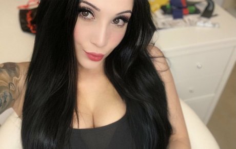 ébène sexy onlyfans gratuit des photos