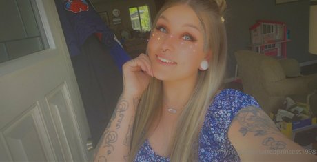tattedprincess1998 modèle xxx des photos