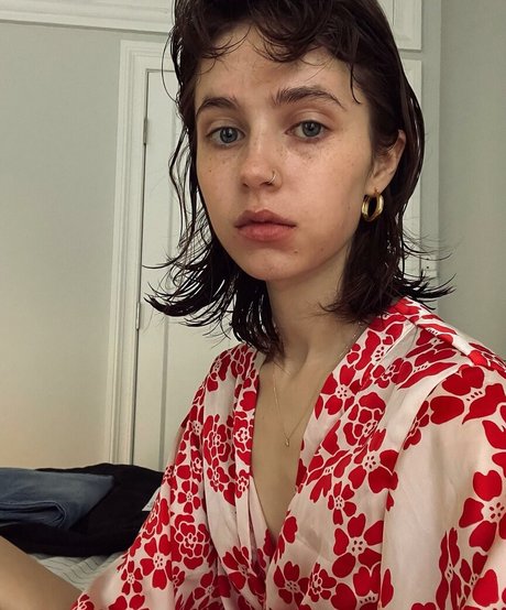 Clairo star du porno sexy photos