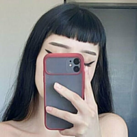 Strawbxrryy1 étoile de l'art des photos