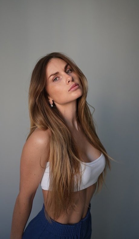 femme anale onlyfans belle haute qualité image