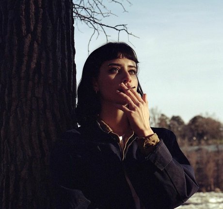 Aynsleigh Escher modèle magnifique des photos