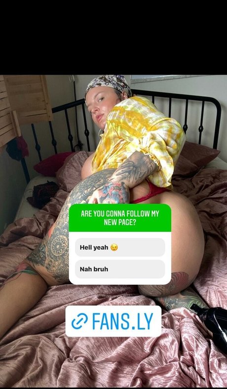 theinkedbunnie étoile nue photo