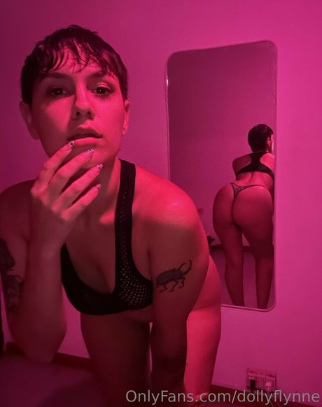 dollyflynne nus étoiles image