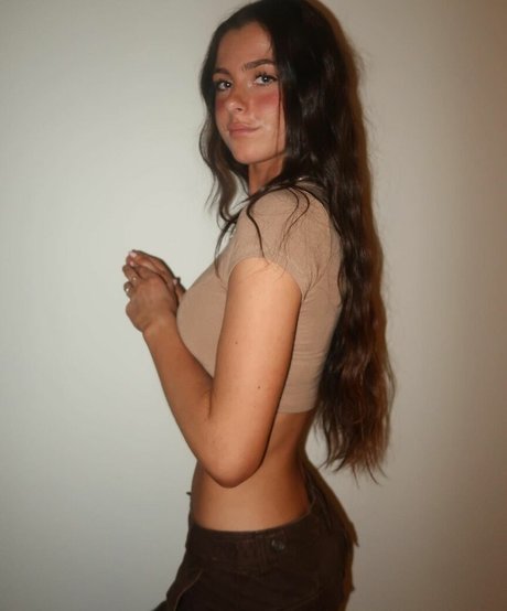 Elise Mancabelli star du porno hd images