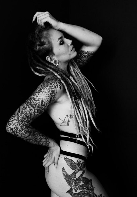 anime babe onlyfans haut por images