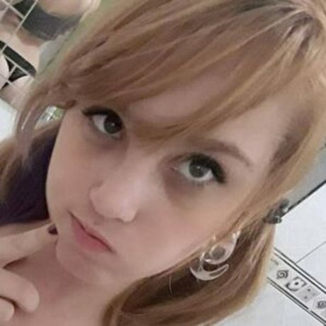 Misaki Your Waifu modèle gratuit des photos