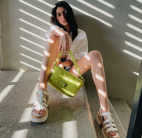 martresequis modèle nu archive