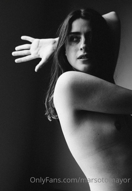 martresequis actrice libre img