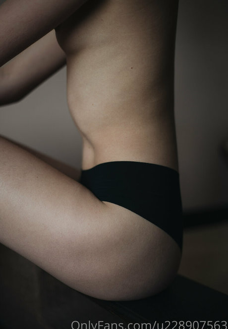 baby cherrry modèles nus galeries