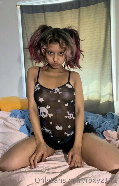 Roxyz111 art star du porno collection