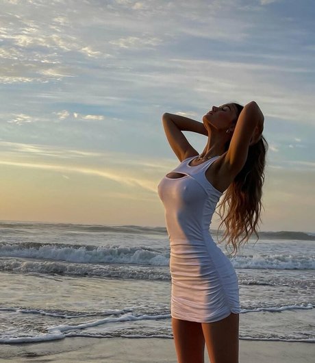 lingerie milf uniquementfans haut gratuit images