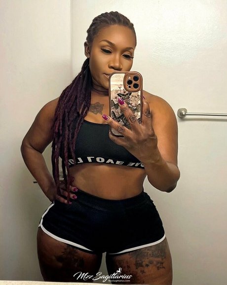 misstresssagittarius star du porno nue photo