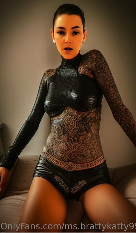 polycouplefree actrice adulte photo