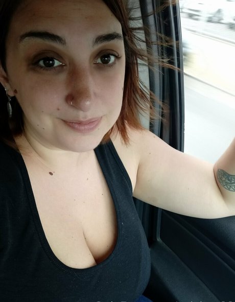 filles aux courbes onlyfans nus archive