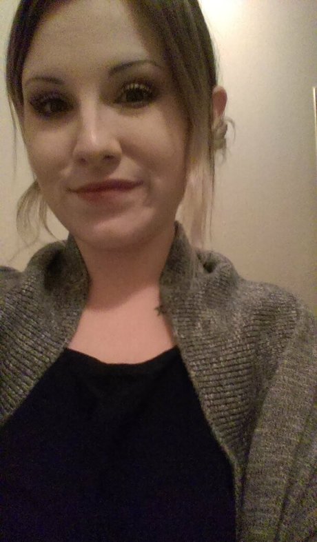 katiiemae modèle chaud img