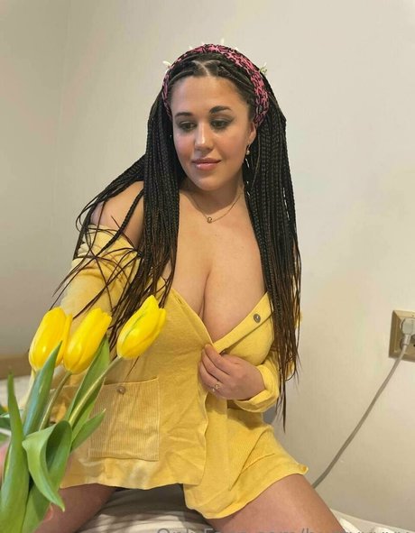 rousse au gros cul onlyfans belle haute qualité photo