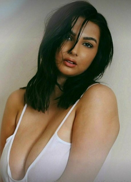 foxjanis jolie star du porno galerie