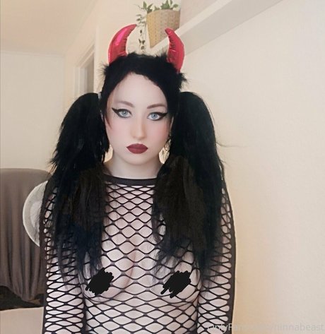 ninnabeast actrice hd collection