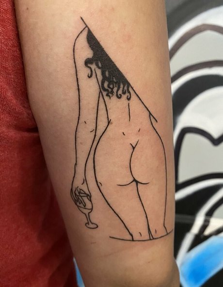 nina morelo modèle xxx image